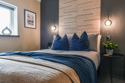 Modern En-Suite Room | Couples Welcome |  Main Photo