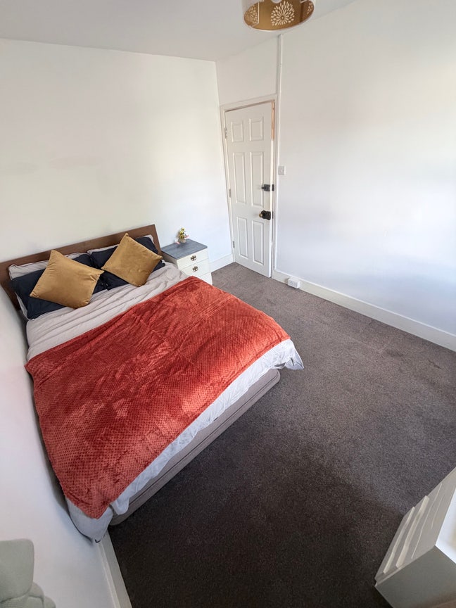 Large Double Rooms ✔️ Perfect Location 📍 Main Photo