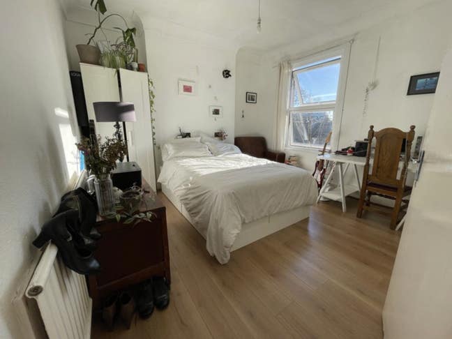 Room in Hackney, Aug-Sept sublet / flexible dates! Main Photo