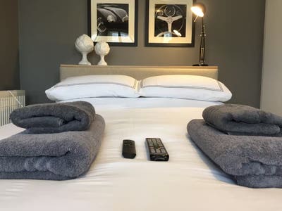 Luxury en-Suite Double, 17 mins to London Euston Main Photo