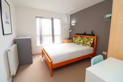Beautiful Double Room | North Greenwich Main Photo