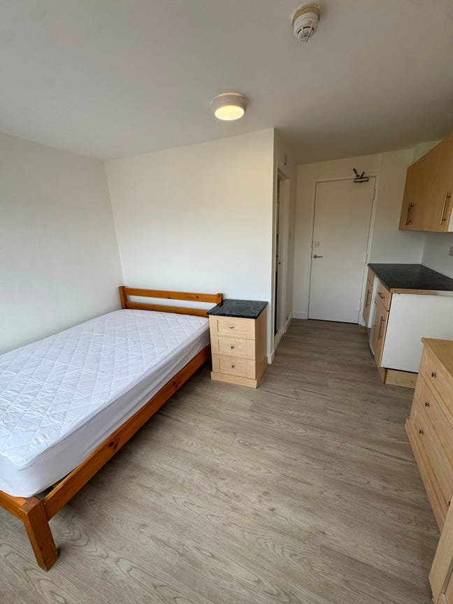 Double ensuite room Main Photo