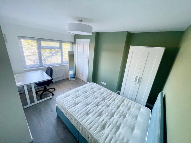 *Bills Included* Spacious Double in South London Main Photo