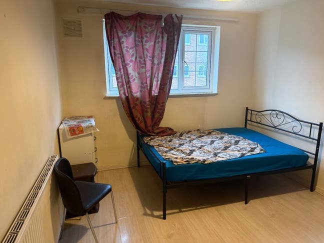  Large Double Room Available in (E6 6DF) Main Photo