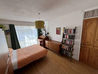 1 month flex queer sublet N17 Bruce Grove Main Photo