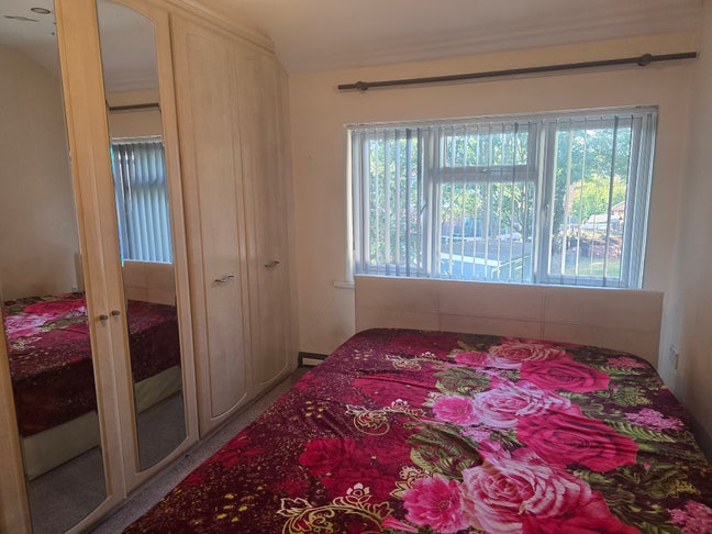 Room for rent Main Photo