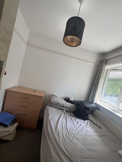 Room to Rent (5 mins to Acton Town Station) Main Photo