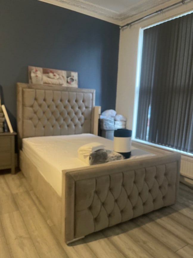 Large rooms to let  Main Photo