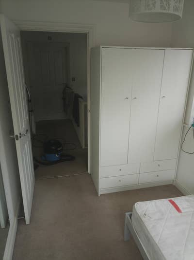 Single Bedroom Crookham Park  Main Photo