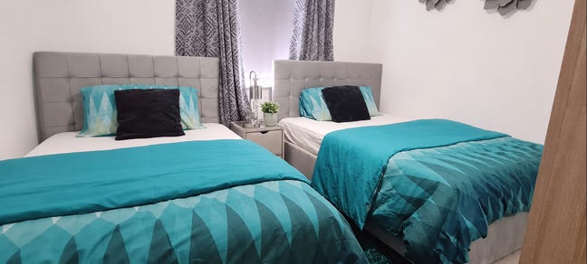 Ensuite Room | Near Royal Gwent Hospital Main Photo