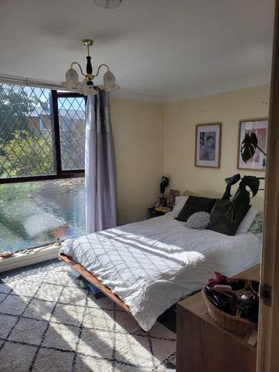 Large double room in CB1 Main Photo