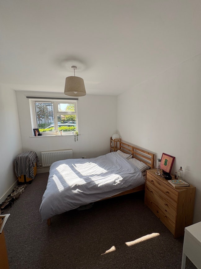 Short Term Let in Clapham South Girls Flat 💕 Main Photo