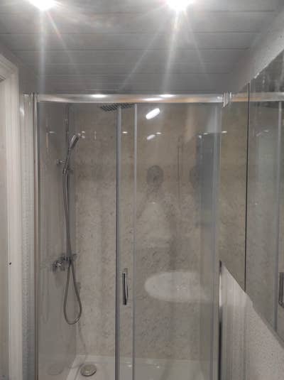 1 Bed available sharing In a house Main Photo