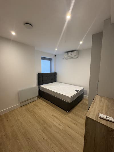 Friendly flat looking for 4th housemate Main Photo