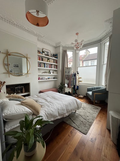 Big double room (with own bathroom) in Tooting Bec Main Photo