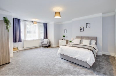 🔥 Massive Near 300 Sq Ft Double Room – Ealing🤩 Main Photo