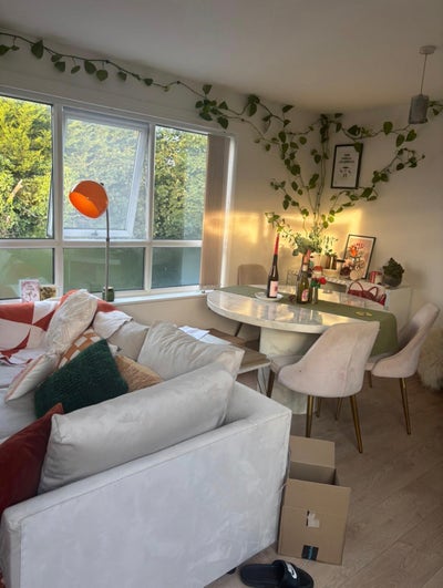 Double room available in cosy 3 bed flat Main Photo