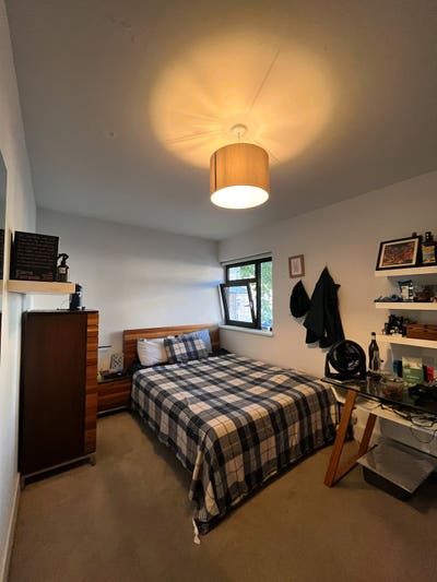 Room in friendly Jericho flat Main Photo