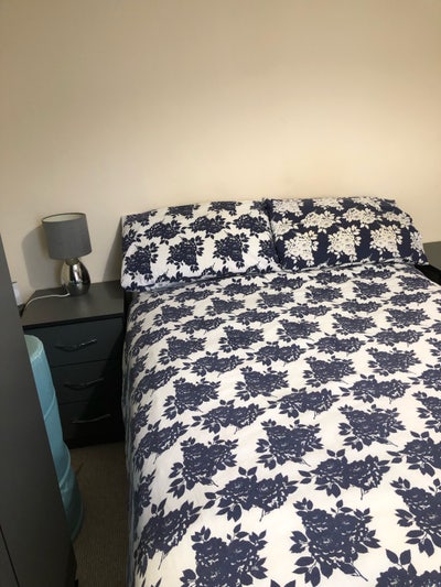 Clean double room Main Photo