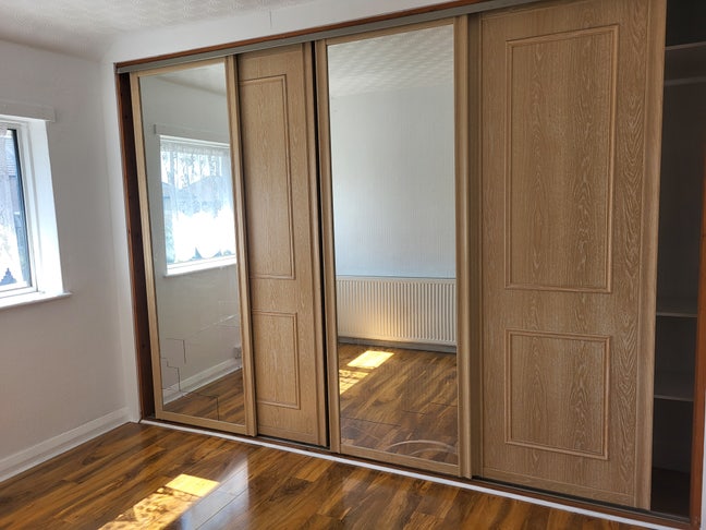 Shared room available in a prime loaction Main Photo