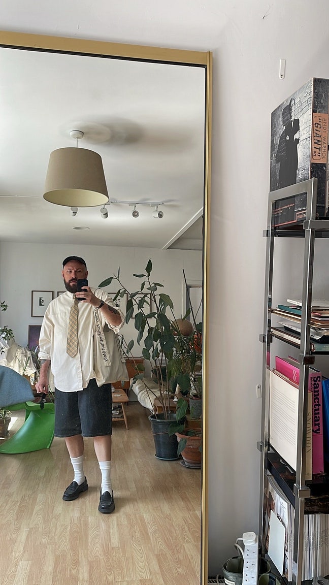 40 year old looking for a room  Main Photo