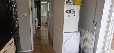 B&B.. Small single room. East Acton,(Zone 2)...&pound;40 Main Photo
