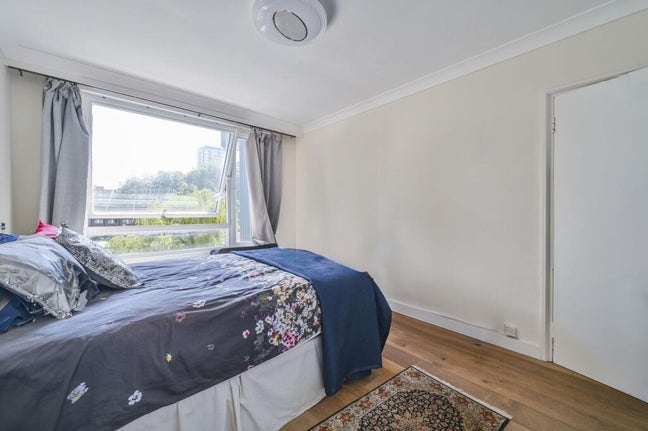 A Refined 1-Bed Sanctuary in Tyburnia (W2) Main Photo