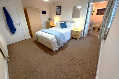 Dble/twin room from Sept, shed, games building Main Photo