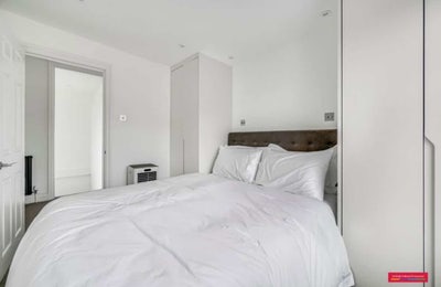 Bedroom in Marylebone Long Term Main Photo