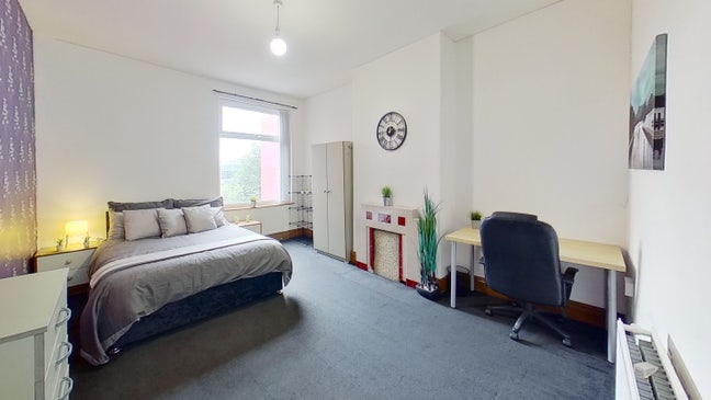 Large Room Near City Centre Main Photo