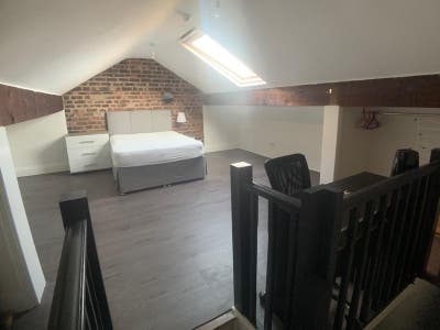 Attic - kitchen & bathroom shared with 2 others Main Photo