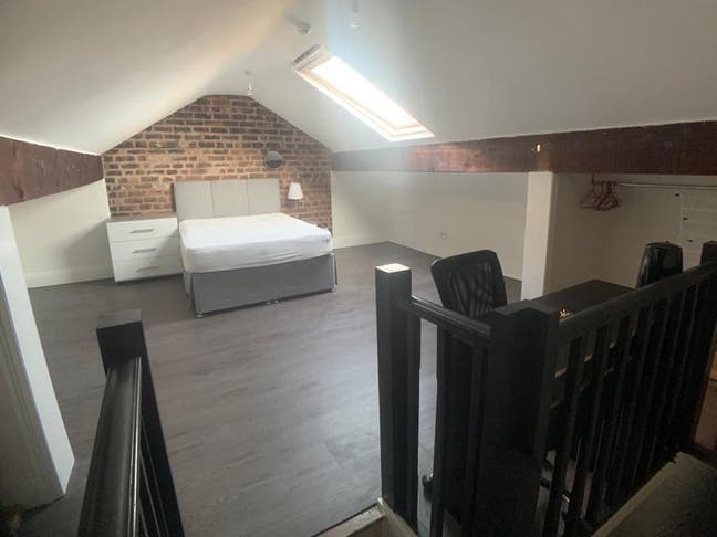 Attic - kitchen & bathroom shared with 2 others Main Photo