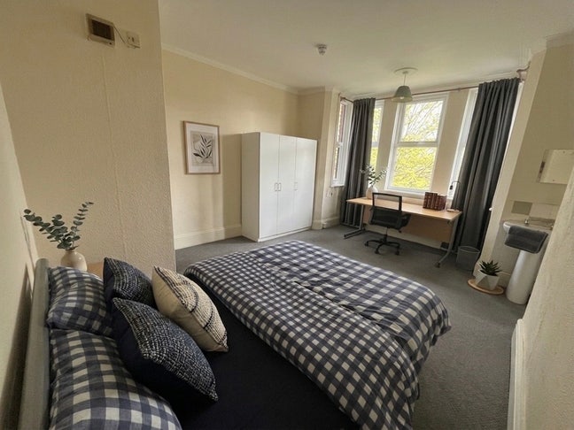 Very Spacious Double Rooms near Mcr city centre Main Photo