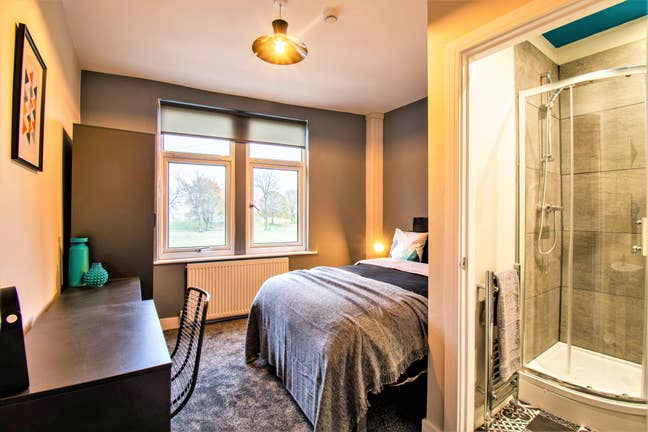 Modern Double Room + Ensuite (INC BILLS) Main Photo