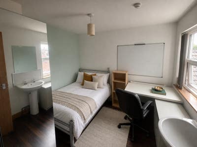 Discount First Months Rent - Low Deposit - NG7 Main Photo