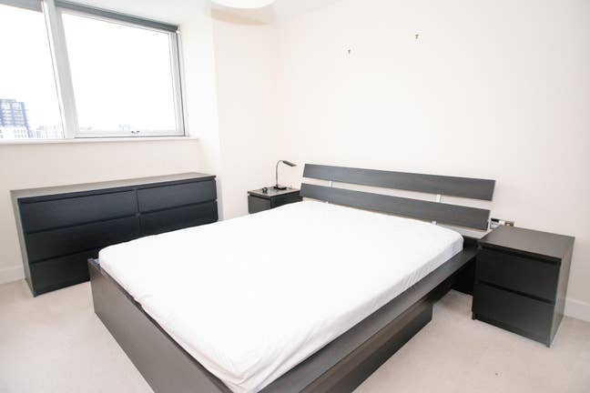 ✨ Luxe Double Room in the Heart of Canary Wharf 🏙 Main Photo