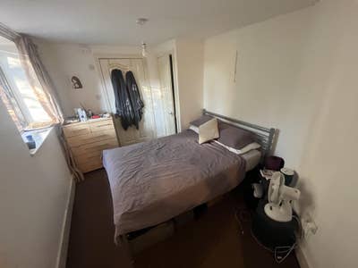 Bright Double Room Stockwell with Ensuite Main Photo