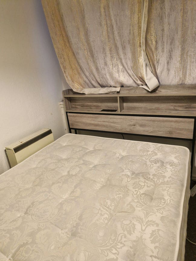 Double bedroom available to move in immediately  Main Photo
