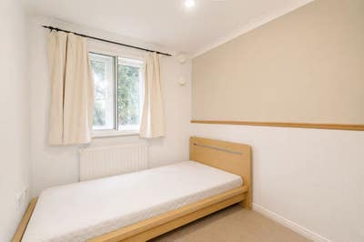 Single Room & Private Bathroom, Hatfield Main Photo