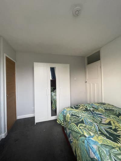Large Double Room Available – &pound;700 PCM (All Bills  Main Photo