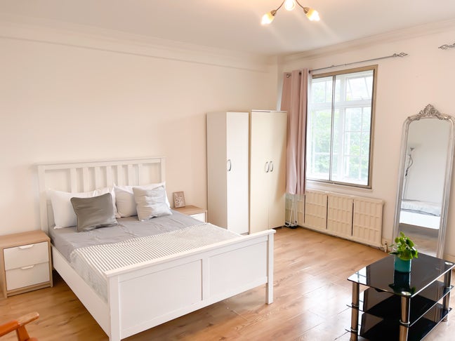 ✨ Cozy & Amazing Room in Florence Court 🏡 Main Photo