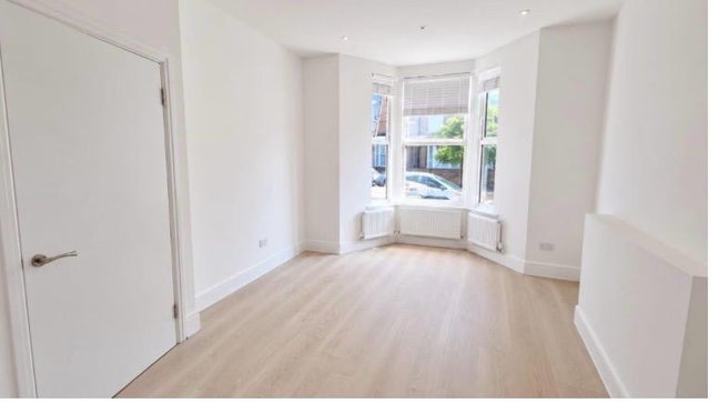 Large Ensuite room in Highbury Islington Main Photo