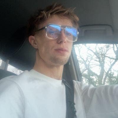 Hi I work in construction and just started ne... Main Photo