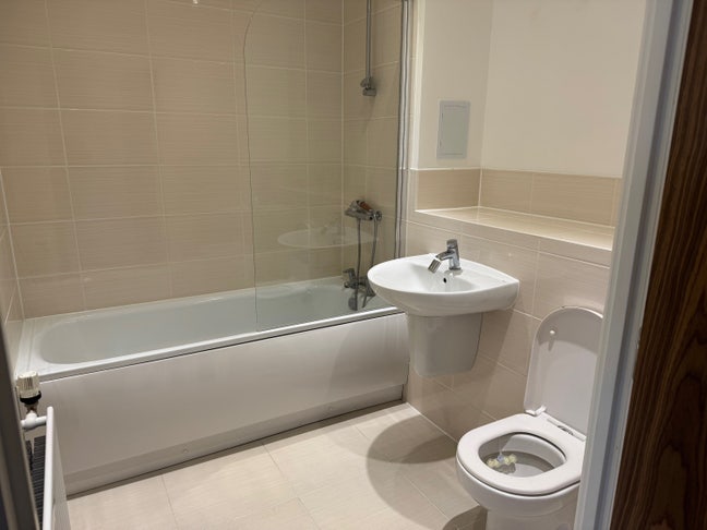 Spacious Double Room to Let – Barking Riverside Main Photo
