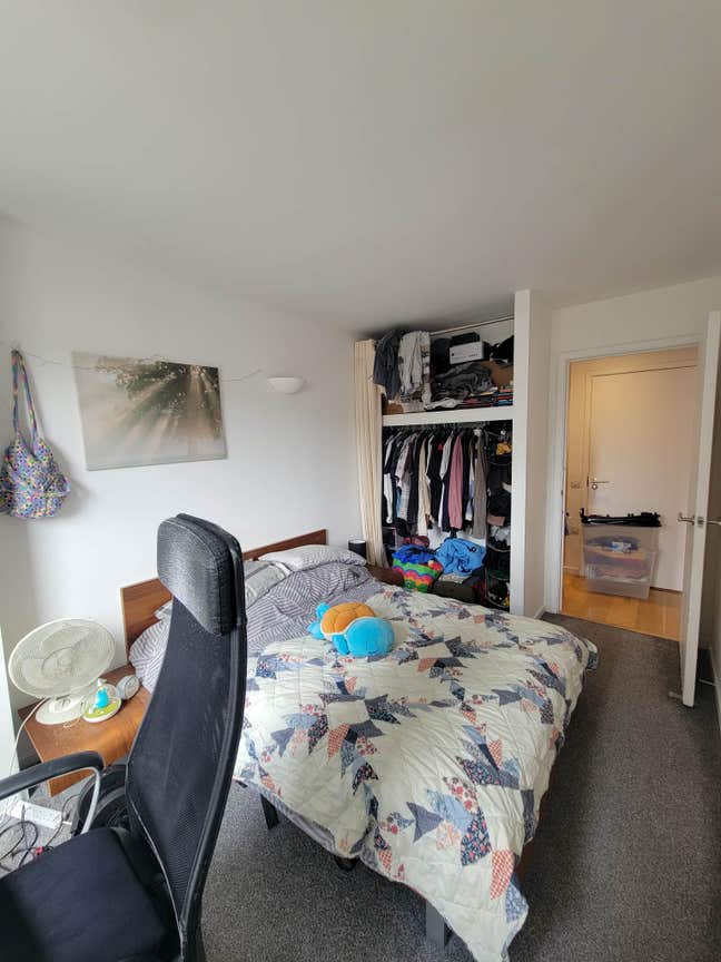 Double Room Available in a 2-Bed City Centre Flat Main Photo