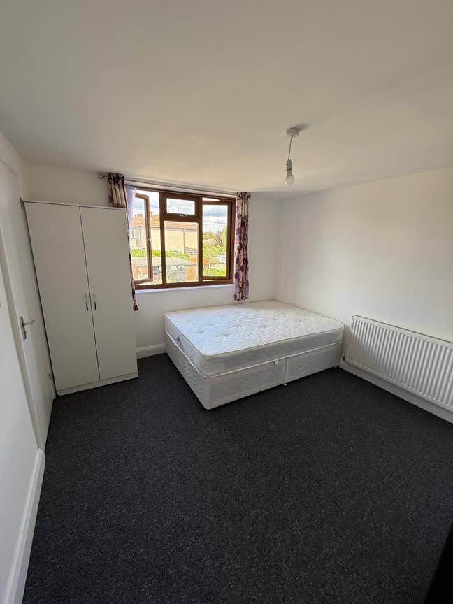 Furnished studio to rent in - HA2 Main Photo