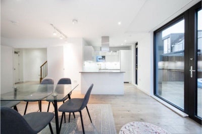 Amazing double Room to sublet for one month.  Main Photo