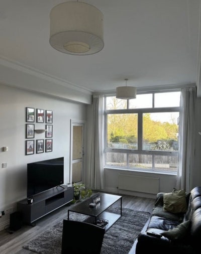 Large en-suite room with Spa Facilities  Main Photo