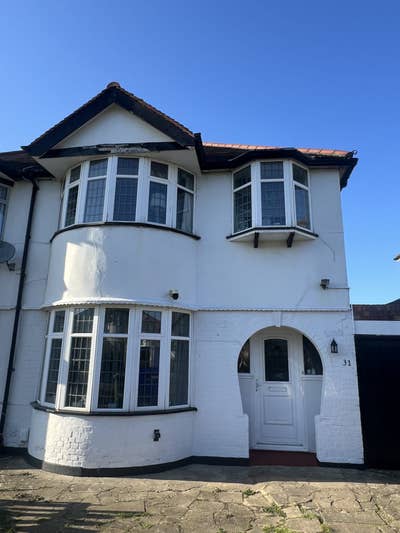 3 Bed Semi-Detached House, Broad Walk, SE3 Main Photo
