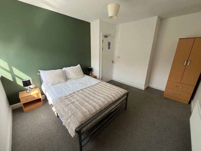 Furnished Double Room on Canal Road, Worksop Main Photo